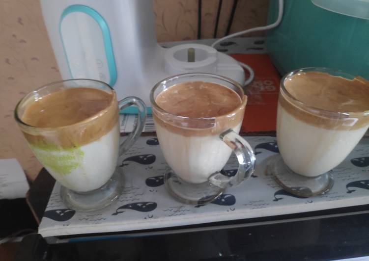 Dalgona coffee