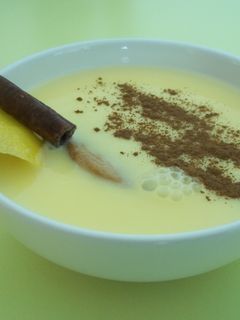 Una foto de Natillas caseras con limón