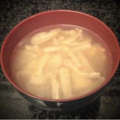 A picture of Miso soup.