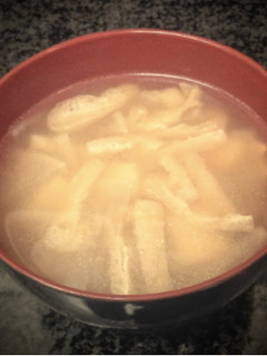 A picture of Miso soup.