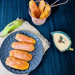 A picture of Raw Banana Bajji / Fritters.