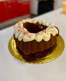 Bizcocho corazón red velvet  con cobertura