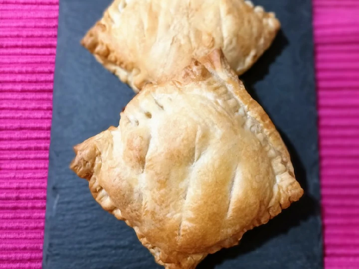 Pasos sencillos para Preparar Hojaldre de pavo, queso y bechamel  que Delicioso