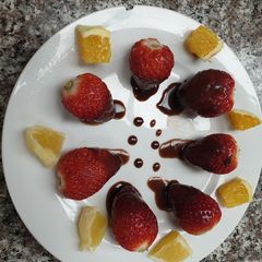 A picture of Chocolate mint strawberrys.
