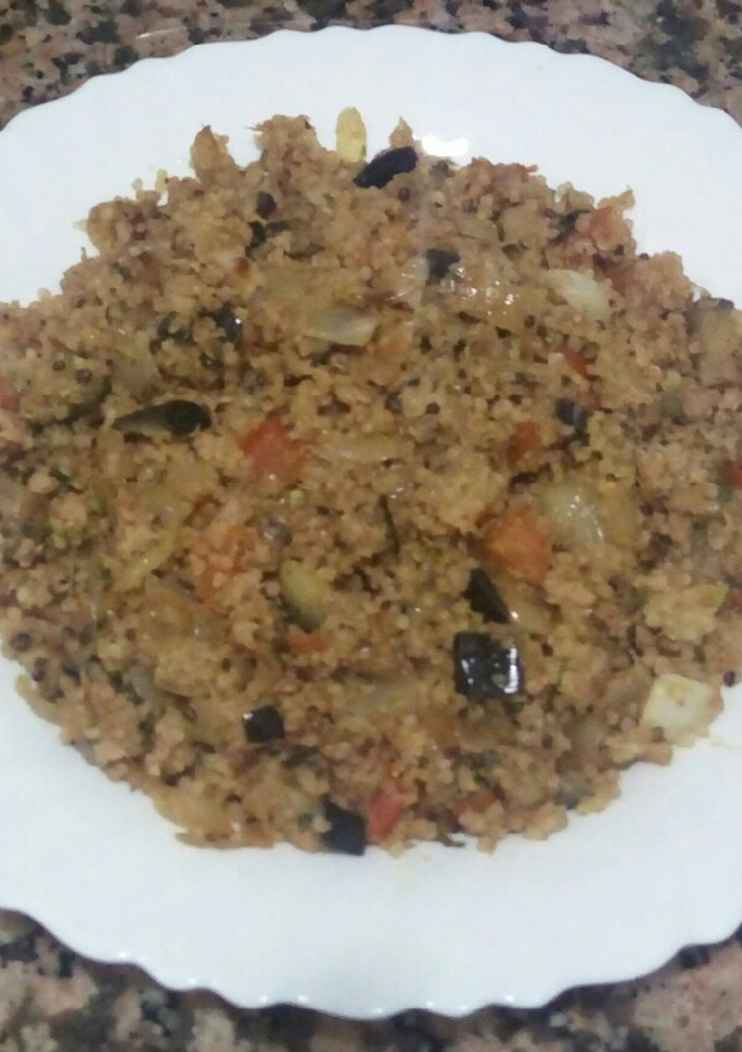 Una foto de Quinoa con verduras y atún 🍅🍆🐟