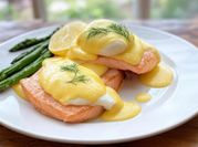 Une photo de sauce hollandaise