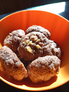 Una foto de Galletitas saludables con coco y nueces