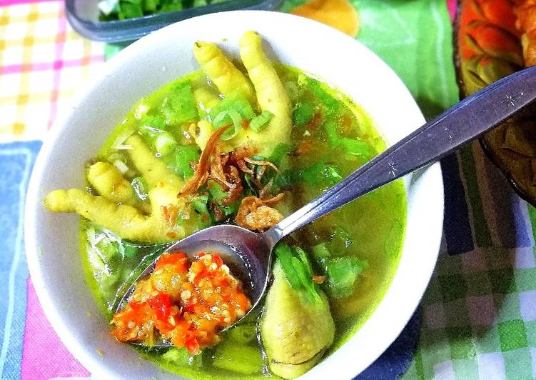 Bagaimana Membuat Soto ayam ceker Anti Gagal