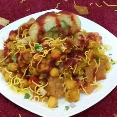 A picture of Ragda Patties.