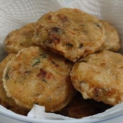 A picture of Fried potato fritters meatless version.