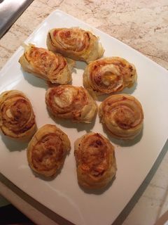 Gyors pizzás csiga🍕 recept fotója