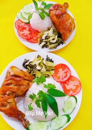 Hình của món Cơm trắng ăn kèm đùi gà nướng nồi chiên không dầu.