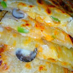 A picture of Pizratha (pizza paratha).