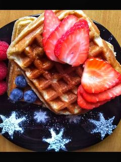 Gyümölcsös gofri 🍓 recept fotója