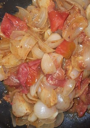 प्याज़ टमाटर सब्जी (pyaz tamatar sabzi recipe in Hindi) रेसिपी मुख्य फोटो