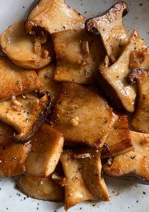 A picture of Sautéed King Oyster Mushrooms with Butter, Garlic & Soy Sauce.