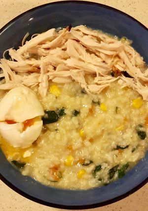A picture of 🇮🇩 Bubur Tinutuan Sederhana (Simple Tinutuan Rice Porridge).