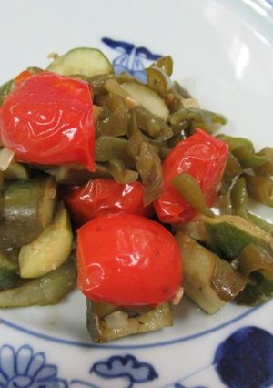 西班牙蕃茄冷湯風味煮小黃瓜 的食譜成品照片