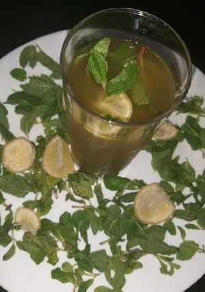 A picture of Mint & lemon drink.