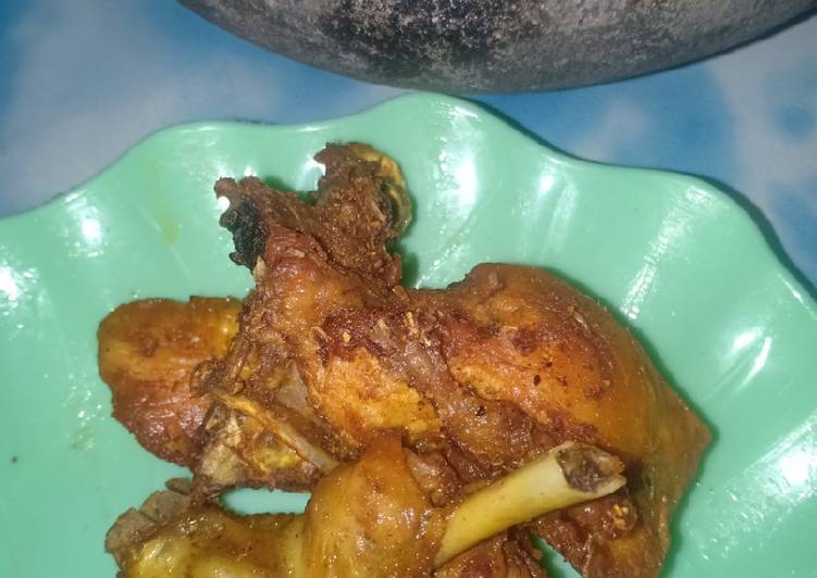 8 Resep: Ayam goreng bumbu kuning Kekinian