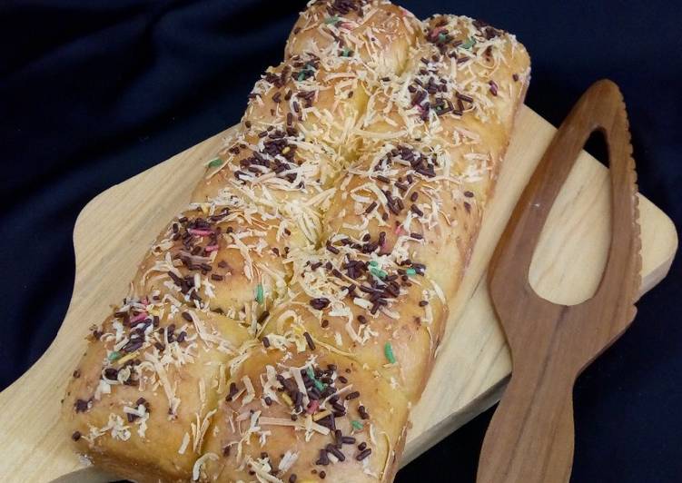 Roti Sobek Manis
