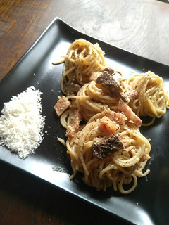 Una foto de Spaguettis carbonara (sin crema de leche)