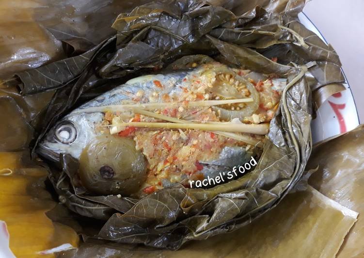 Pepes Ikan Daun Singkong