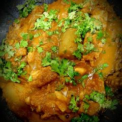A picture of Lauki Chicken.