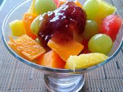 Una foto de coctel con uvas