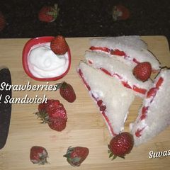 Fresh Strawberries Cold Sandwich A picture of Fresh Strawberries Cold Sandwich.