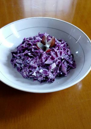 A picture of Red cabbage salad.
