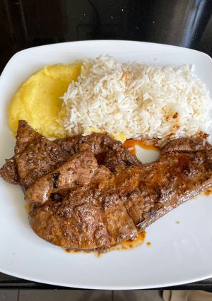 Una foto de Hígado frito de res