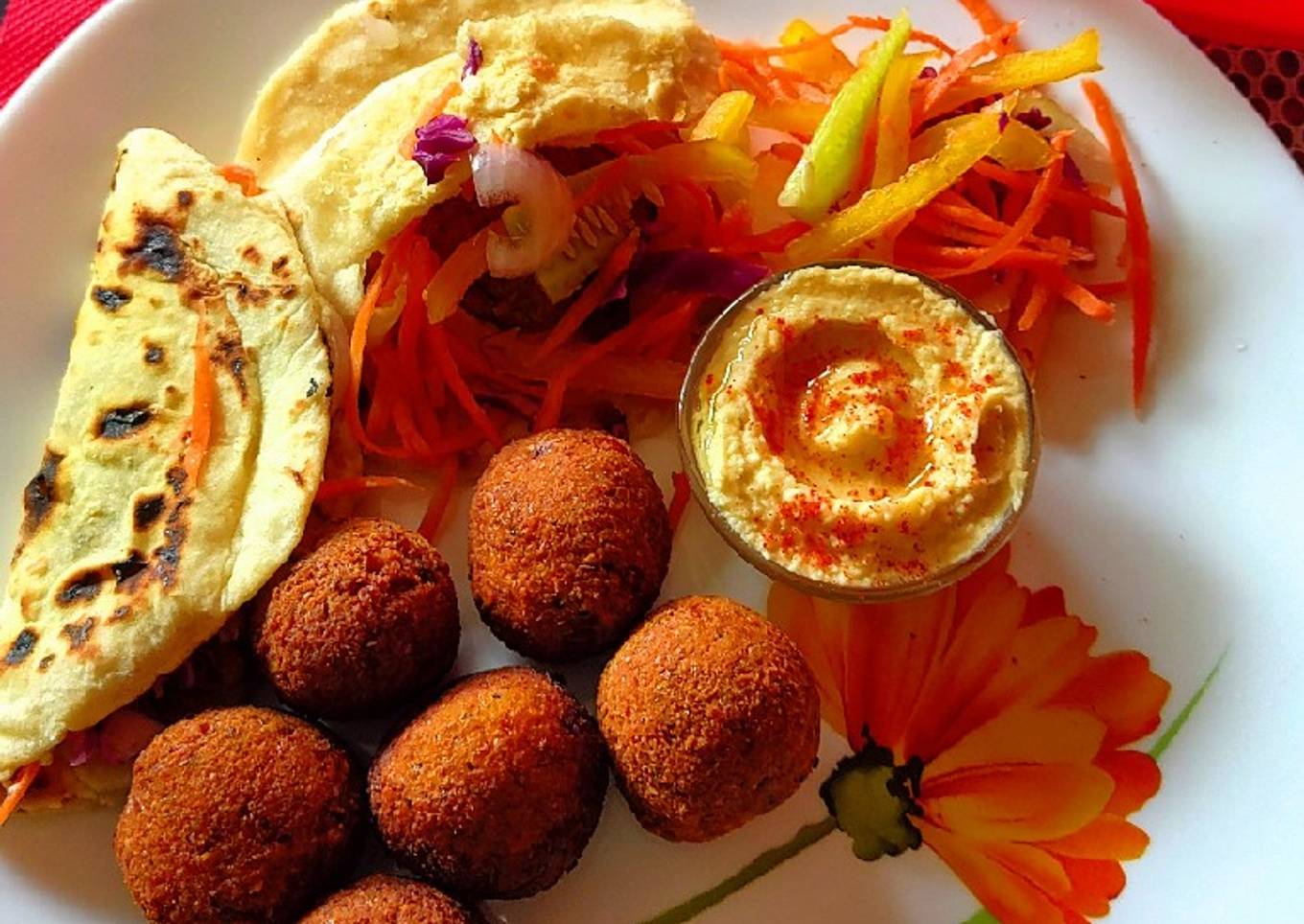 Pita bread with falafel hummus sandwich