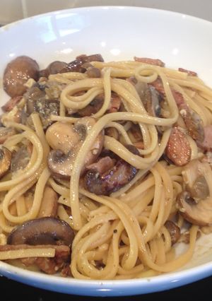 A picture of Linguine Carbonara.