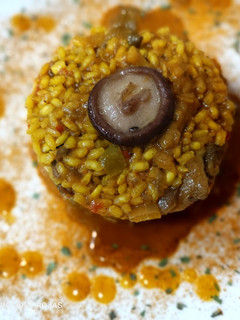 Una foto de Arroz integral con setas y curry