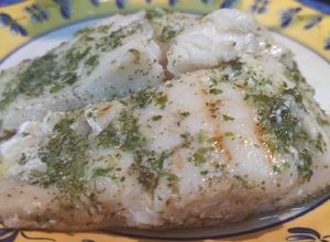 Foto principal de Bacalao a la plancha con picada de ajo, perejil y orégano