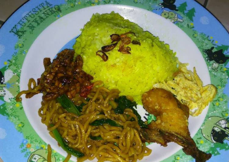 Nasi Kuning rice Cooker