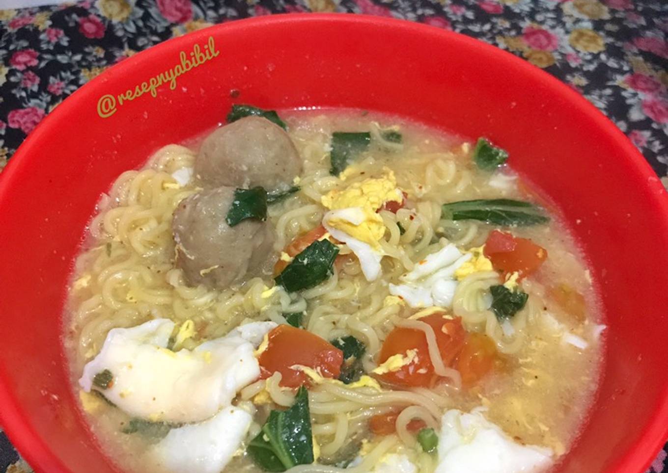 Indomie Kuah Plus Bakso