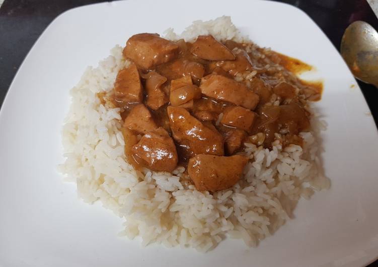 My Slowcooked Coconut Chicken Curry.π