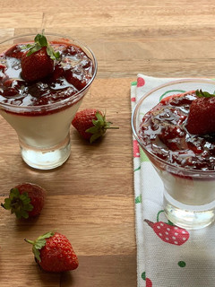 Foto resep Strawberry Panacota 🍓