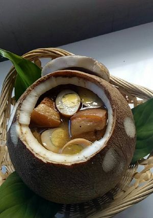 Hình của món Thịt kho nước dừa.