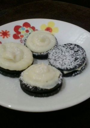 Una foto de Galletas Oreo con crema de leche