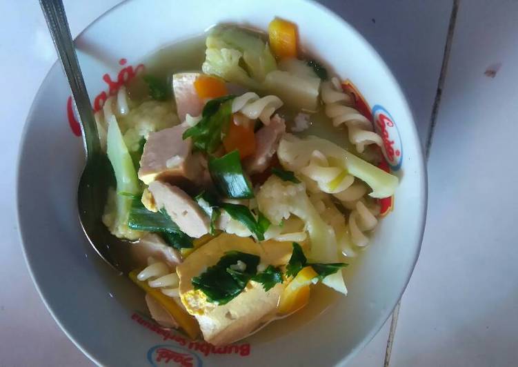 Bagaimana Membuat Sayur sop With tofu and bakso no oil (cocok untuk diet) 😘, Lezat