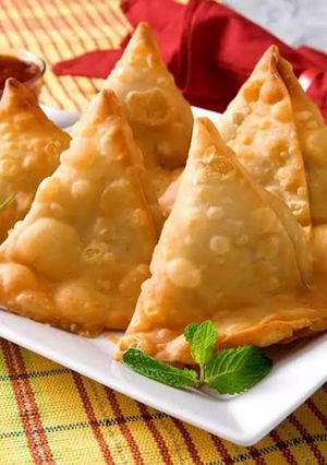 A picture of Potato Samosas.