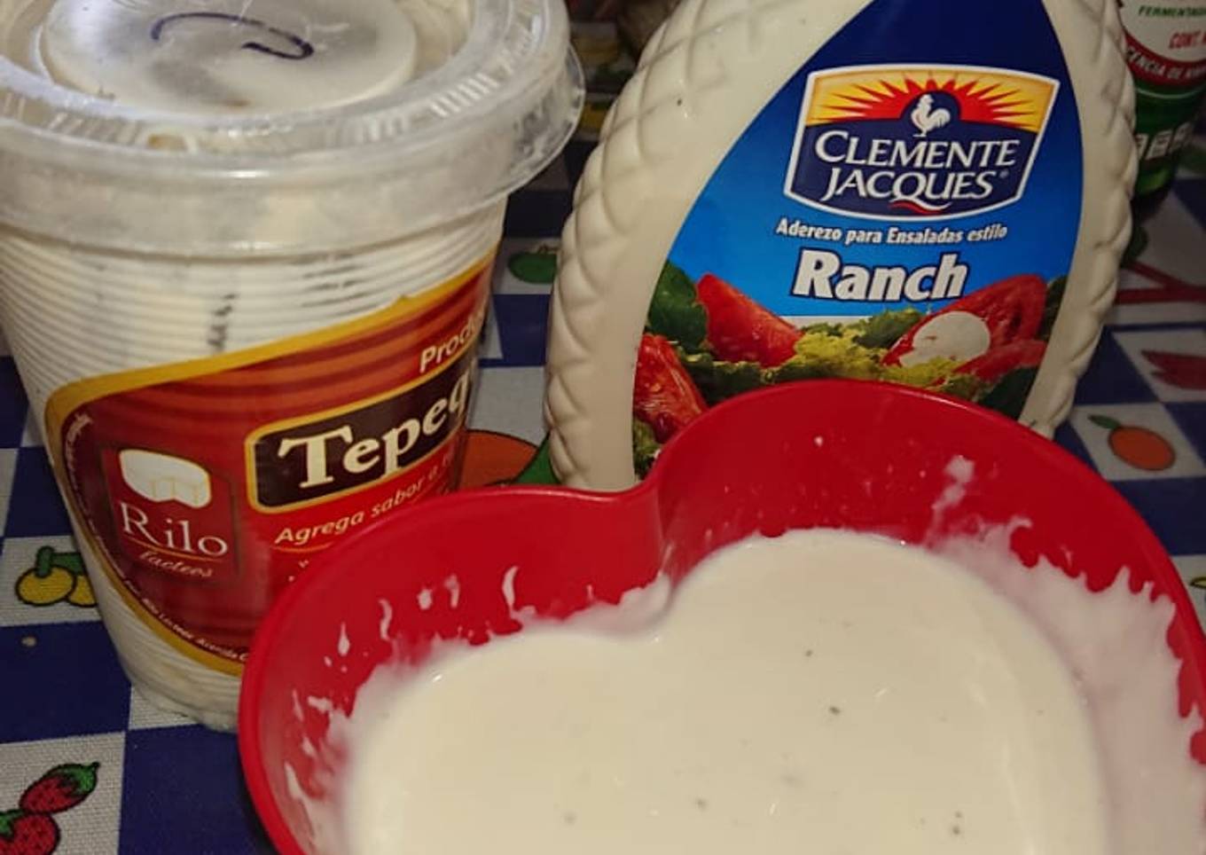 Aderezo ranch rebajado para alitas o verduras