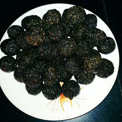 A picture of Til ke laddo.