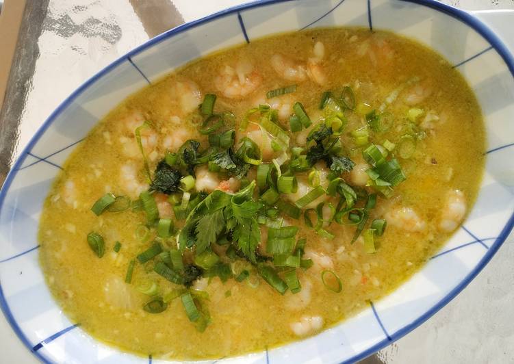 Bagaimana Menyiapkan Shrimp with Garlic Butter Broth, Bisa Manjain Lidah