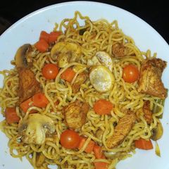 A picture of Chicken Noodle Stirfry.