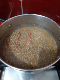 Una foto de Lentejitas con costilla ahumada