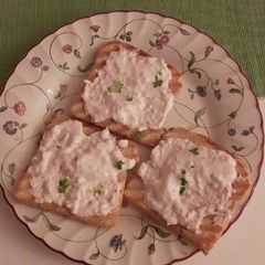 A picture of Tuna spread.